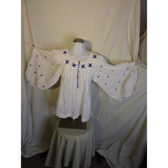 VTG 70's India-Boho-Hippie Style-100% Cotton-Gauze Embroidered Floral Top-sz S - Picture 4 of 8